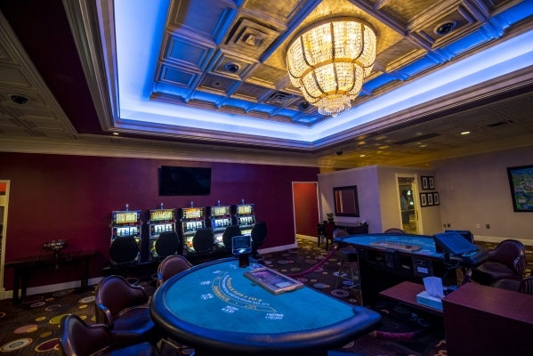 max damage online slot machine